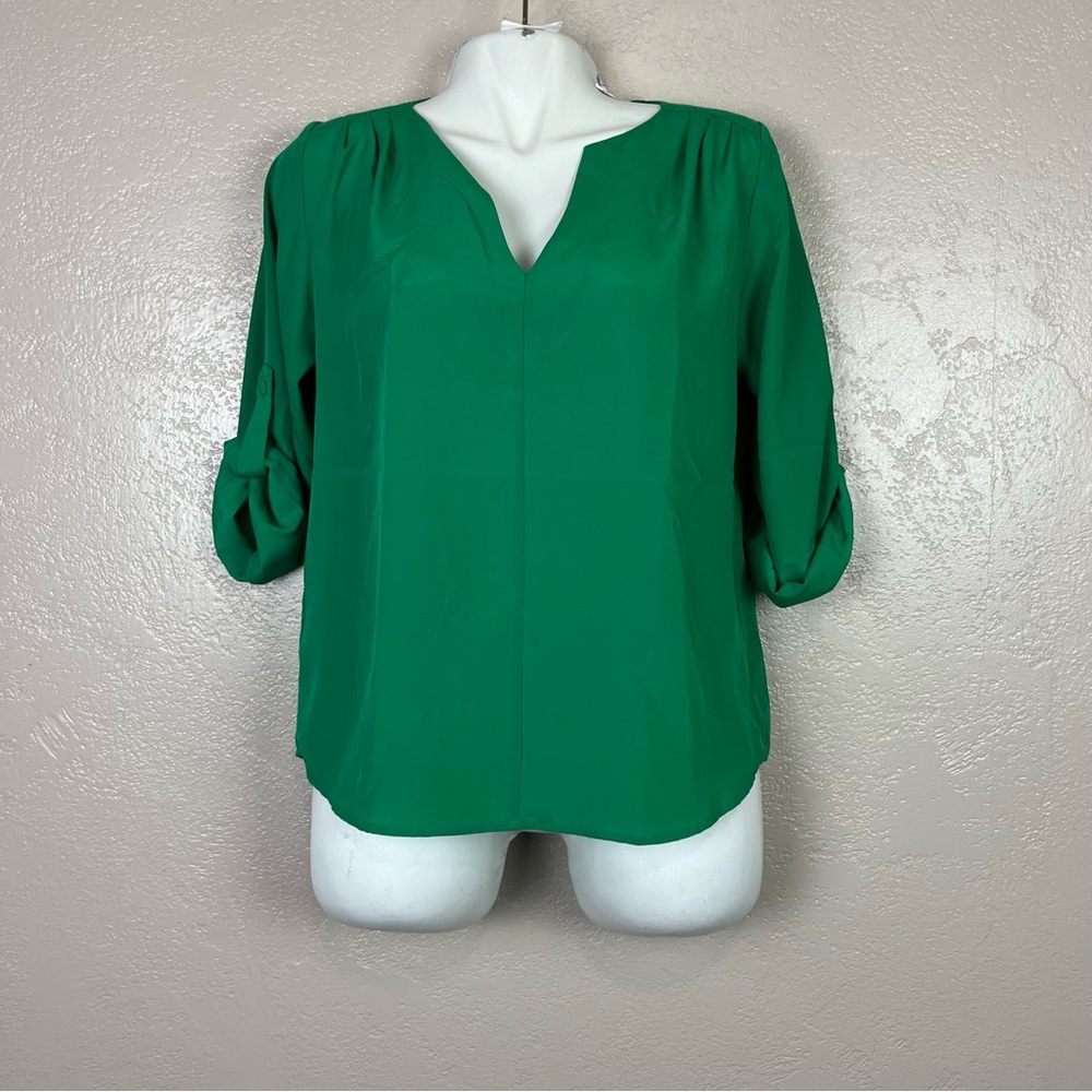 5 for $30 Collective concepts women 3/4 sleeve V-neck green blouse size M‎